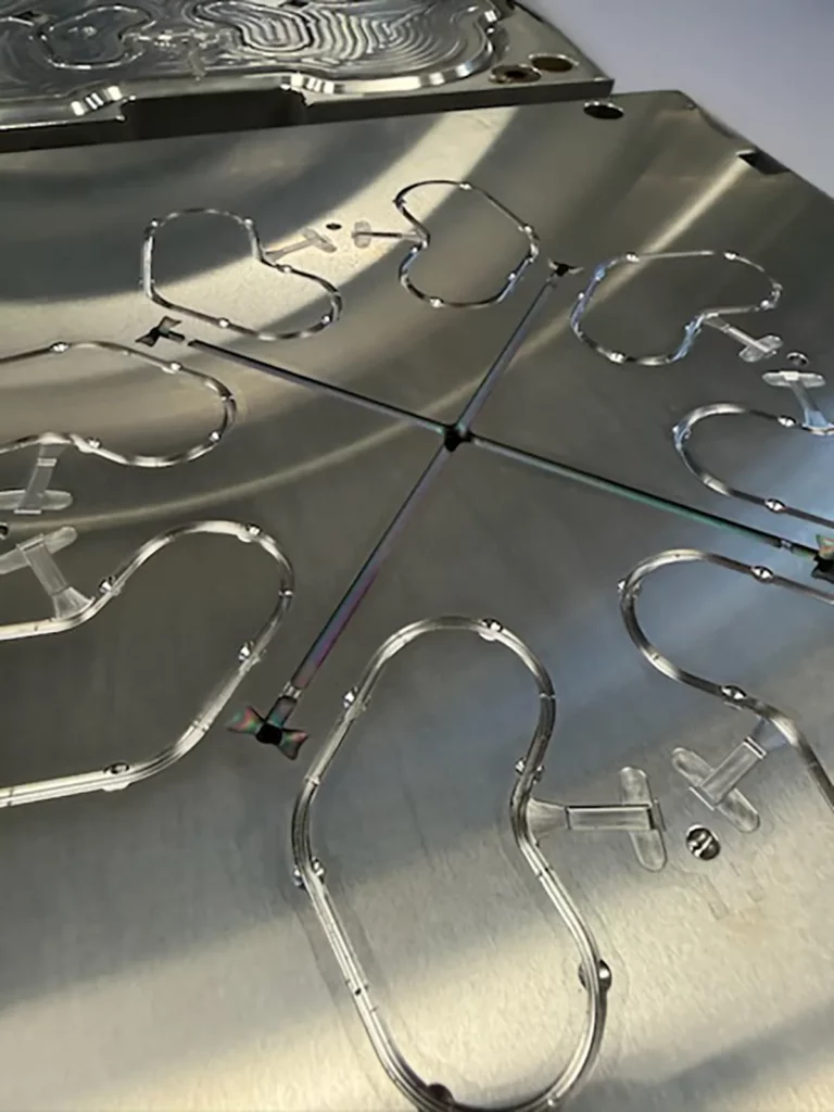 Injection mold cavity